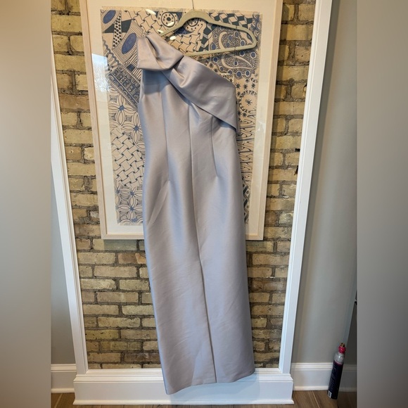 sachin and babi Bonnie one shoulder bow structured dress in silver - Picture 5 of 8